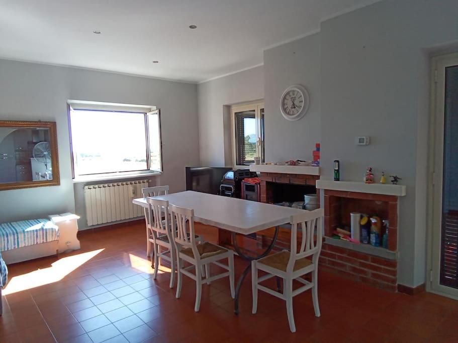 Appartamento Luminosissimo Con Vista Panoramica Marina di Cerveteri Екстериор снимка